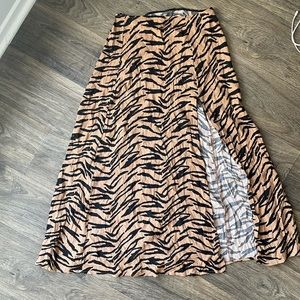 COPY - Reformation High Waisted MIDI skirt size 2